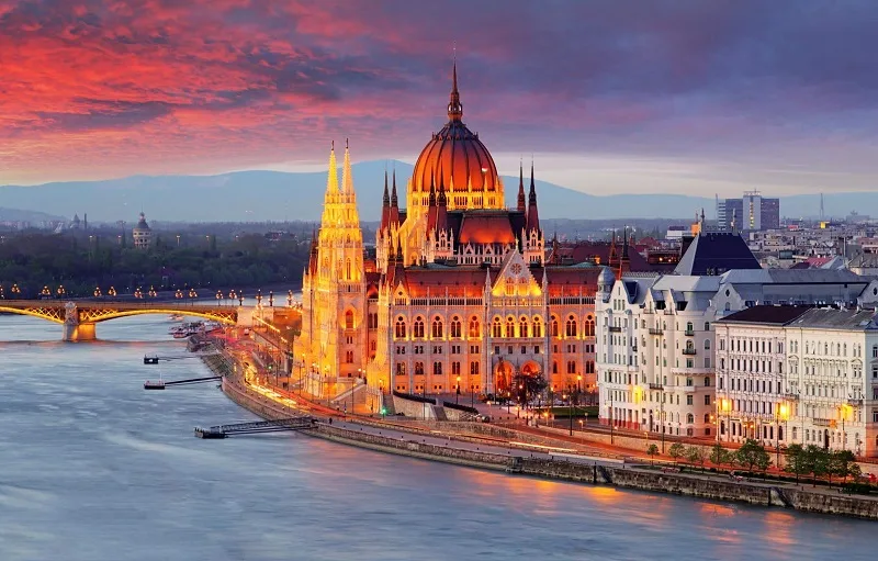 explore budapest